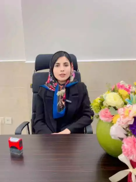 دکتر معصومه کریمی نیا جراح لیزیک در خرم آباد